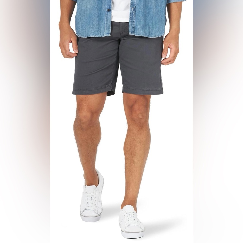 Lee Men's Big & Tall Extreme Motion Flat Front Short Size 38 10” Charcoal NEW